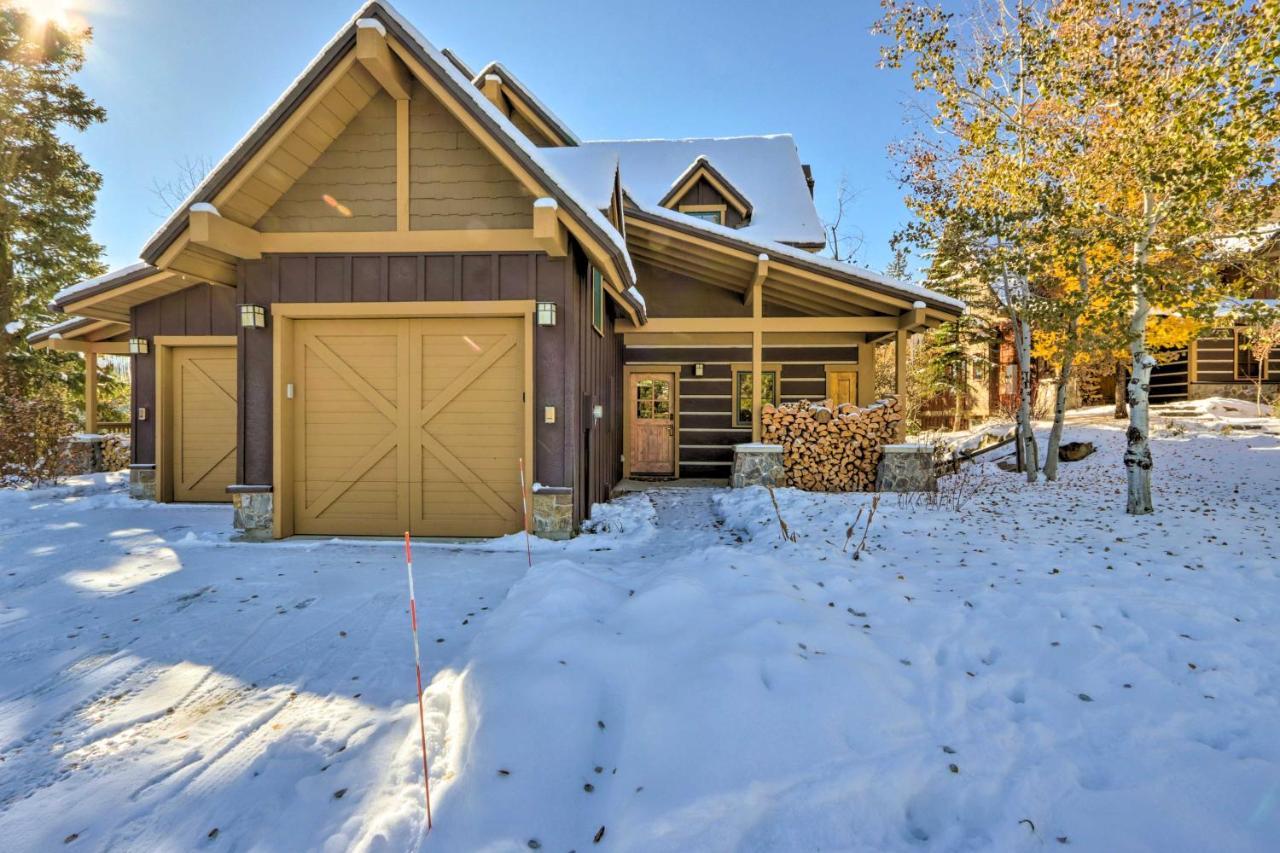 Ski-Inandski-Out Donnelly Townhome With Hot Tub! Exterior photo